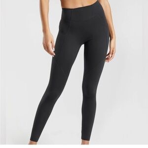 ISO: Whitney Simmons Medium v5 pocket leggings in black :)